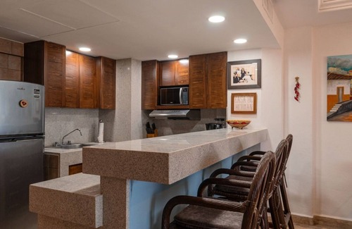 Marina Vallarta Condo | Unforgettable Ocean Views from 8th Floor with Pools