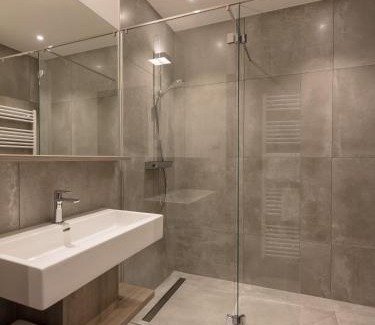 Soest Hotel | Stylish DECK 8 DESIGNHOTEL in Soest with Great Amenities