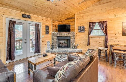 Murphy House | Cozy Smoky Mountain Cabin Retreat with Fire Pit & Accessibility