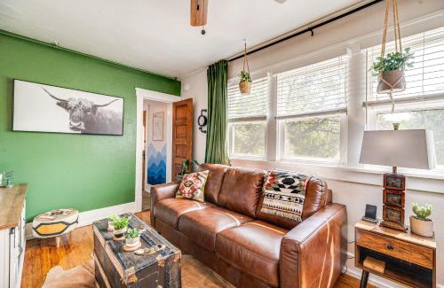 Manitou Springs Apartment | Cozy Manitou Mountain Retreat with Deck and Fire Pit