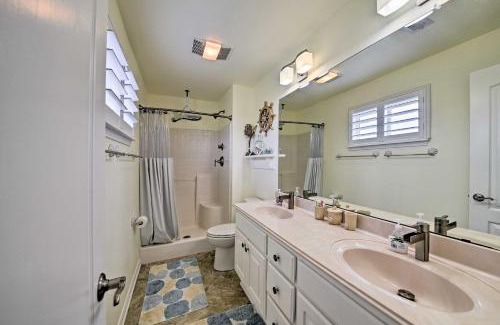 Surfside Beach House | Beachfront Surfside Home with Deck and Family-Friendly Amenities