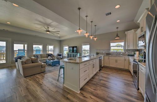 Crystal Beach House | Ocean View Home with Deck - Perfect for Families