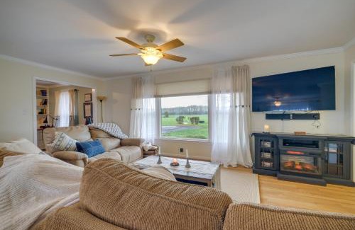 Bealeton House | Family-Friendly Bealeton Farmhouse with Cozy Fire Pit