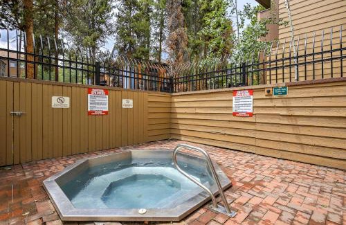 Four O'Clock Apartment | Top-Rated Breckenridge Condo with Deck and Spa Access