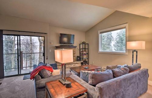 Four O'Clock Apartment | Top-Rated Breckenridge Condo with Deck and Spa Access