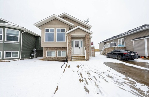 Grande Prairie House | Inviting Retreat with BBQ and Pet-Friendly Amenities