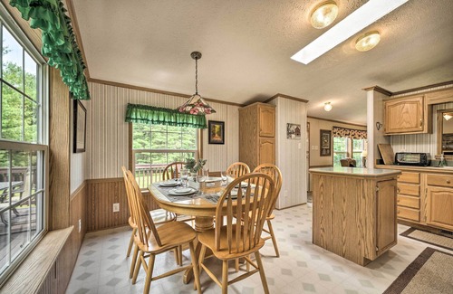 Benezette House | Inviting Mountain Escape: Deck, Fire Pit & Family-Friendly Stay