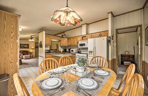 Benezette House | Inviting Mountain Escape: Deck, Fire Pit & Family-Friendly Stay