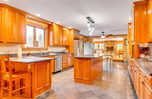 Belmont House | Family-Friendly Belmont Home with Pool & Beach Access