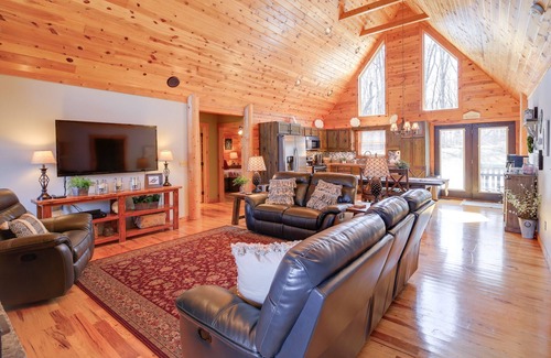 Sparta Cabin | Sparta Cabin Retreat with Hot Tub & Incredible Mountain Views