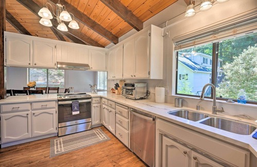 Apple Hill House | Explore Camino Home: Deck, Grill & Close to Wineries