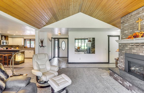 Libby House | Deck & Mtn Views: Libby Home on Golf Course!