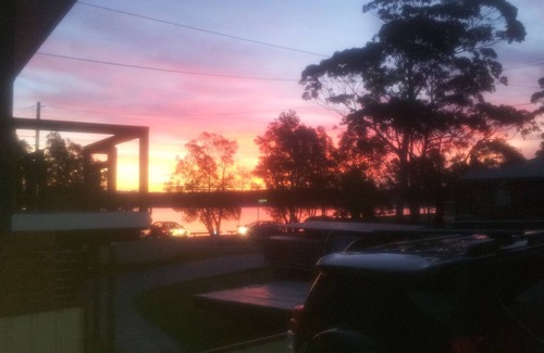 St. Georges Basin House | Pet-Friendly Deckadence by the Water - Guest Rated 9.8