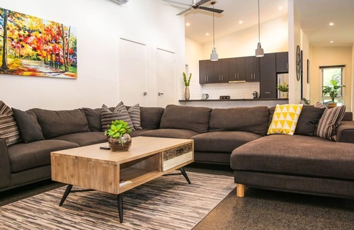 Bright House | Unforgettable Experience at DECKED OUT AT BRIGHT Hotel