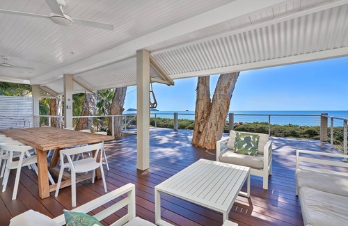 Clifton Beach House | Ocean View Retreat with Pool & Kitchen - Rated 9.8/10