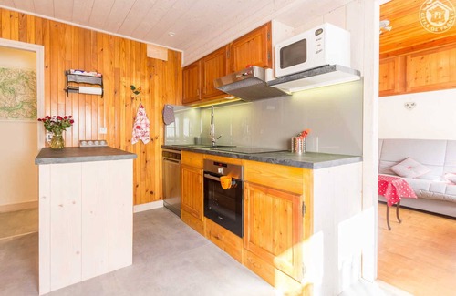Bessans House | Cozy Decoco Gîte in Bessans with Family-Friendly Amenities