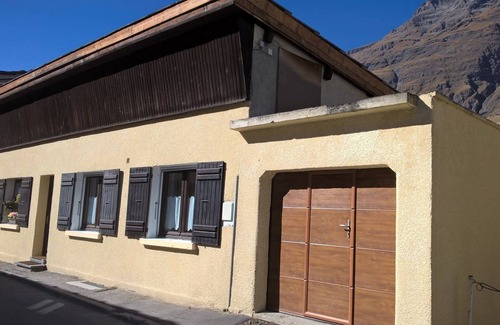 Bessans House | Cozy Decoco Gîte in Bessans with Family-Friendly Amenities