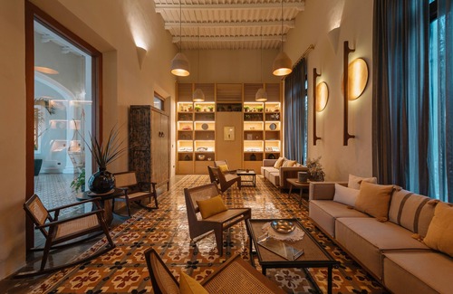 Centro Hotel | Experience Decu Downtown: 5-Star Stay with Spa & Pool