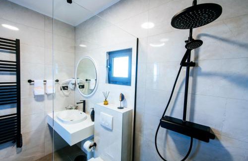 Zadar Apartment | Exclusive Oceanfront Getaway at Dedaj Resort - Villa Delux
