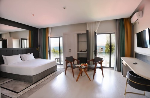 Edremit Hotel | Discover DEDEMAN VAN RESORT & AQUA: Family-Friendly Oasis
