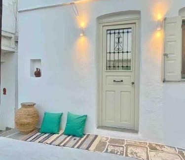 Artemonas House | Exceptional Dee House Sifnos: Guest Rated 10/10