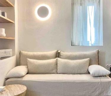 Artemonas House | Exceptional Dee House Sifnos: Guest Rated 10/10