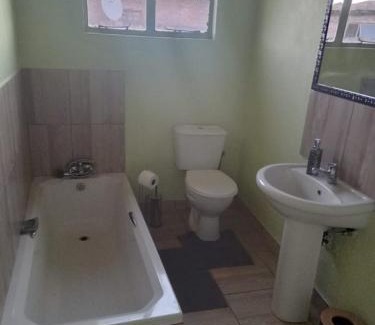 Chaneng Bed & Breakfast | Dee's B n B
