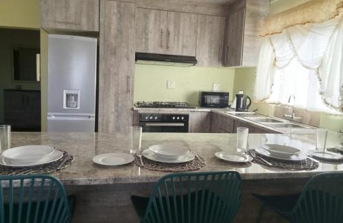 Chaneng Bed & Breakfast | Dee's B n B