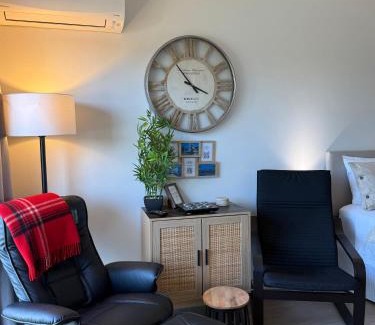 Dee Why Apartment | Seaside Escape at Dee Why Beach - Surfrider Studio 22