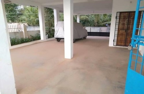 Kuilapalayam Bed & Breakfast | Cozy Getaway: Deebak Homestay with Spa & Kitchen