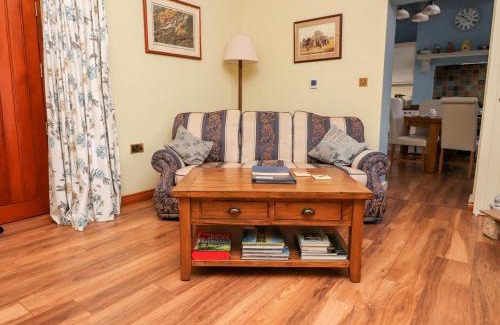 Pilling House | Experience Deekswood: 5-Star Paradise with Perfect Ratings