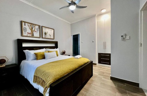 Gaborone Apartment | Oceanfront DeeLops Apt 304 with Pool & Great Reviews