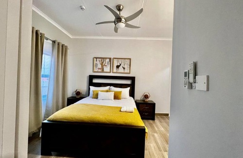 Gaborone Apartment | Oceanfront DeeLops Apt 304 with Pool & Great Reviews