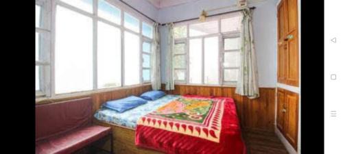 Shimla House | Pet-Friendly Deelux Cottages Inn with Top Amenities