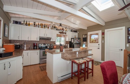 Regional District of Nanaimo House | Beachfront Haven at Deep Bay with Pool and Ocean Views