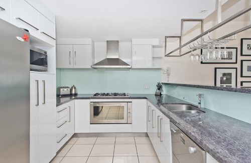 Brisbane Waterfront Apartment | Oceanfront Deep Blue Apartment 20 at Tangalooma Resort