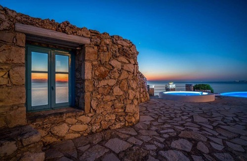 Korithi Villa | Idyllic Deep Blue Villa with Oceanview & Private Pool