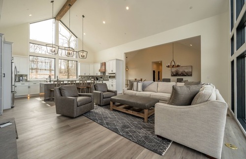 McHenry House | Relaxing Retreat: Lake Views, Hot Tub & Pool Awaits You!