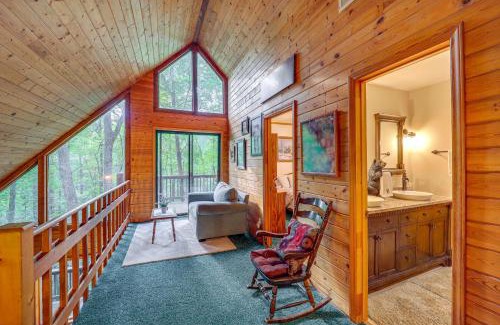 Deep Gap House | Deep Gap Cabin: Private Deck, Pool & Community Amenities!