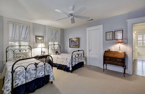 Old Enfield House | Experience Austin: Ocean View Retreat with Spa & Hot Tub