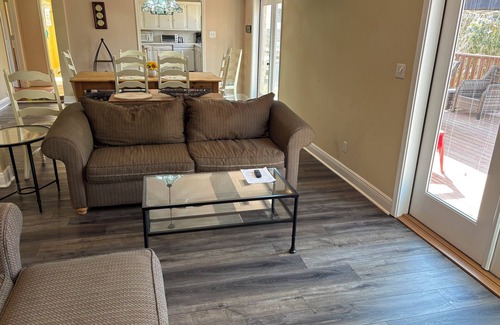 Gainesville House | Ideal Lakefront Retreat Near Port Royale Marina & Pelican Pete's
