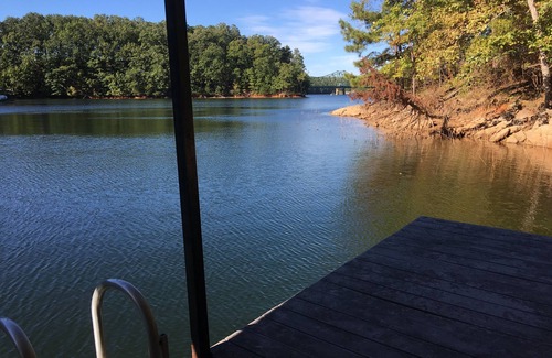 Gainesville House | Ideal Lakefront Retreat Near Port Royale Marina & Pelican Pete's