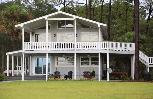Beaufort House | Serene Deep Water Retreat: Guest Rated 9.8 with Breakfast