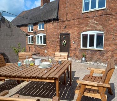 Doveridge House | Discover Deepmoor Farmhouse: Pet & Child Friendly Retreat