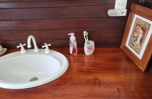 Deepwater House | Welcome to Deepwater Accommodation: Ocean View Retreat