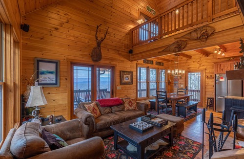 Banner Elk House | Deer Moments: 3 Bedroom Retreat with Hot Tub & Scenic Views