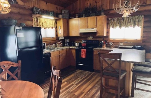 Lead Cabin | Guest Rated 10/10: Relax at Deer Pass Lodge with Spa & More