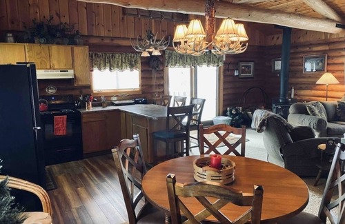 Lead Cabin | Guest Rated 10/10: Relax at Deer Pass Lodge with Spa & More