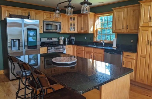 Peach Glen House | Unwind by the Pool: Explore State Parks & Appalachian Trail