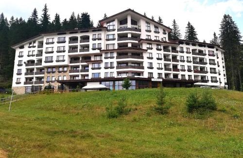 Pamporovo Apartment | Cozy Retreat: Deer's Home at Elit Pamporovo - Guest Rated 9.8